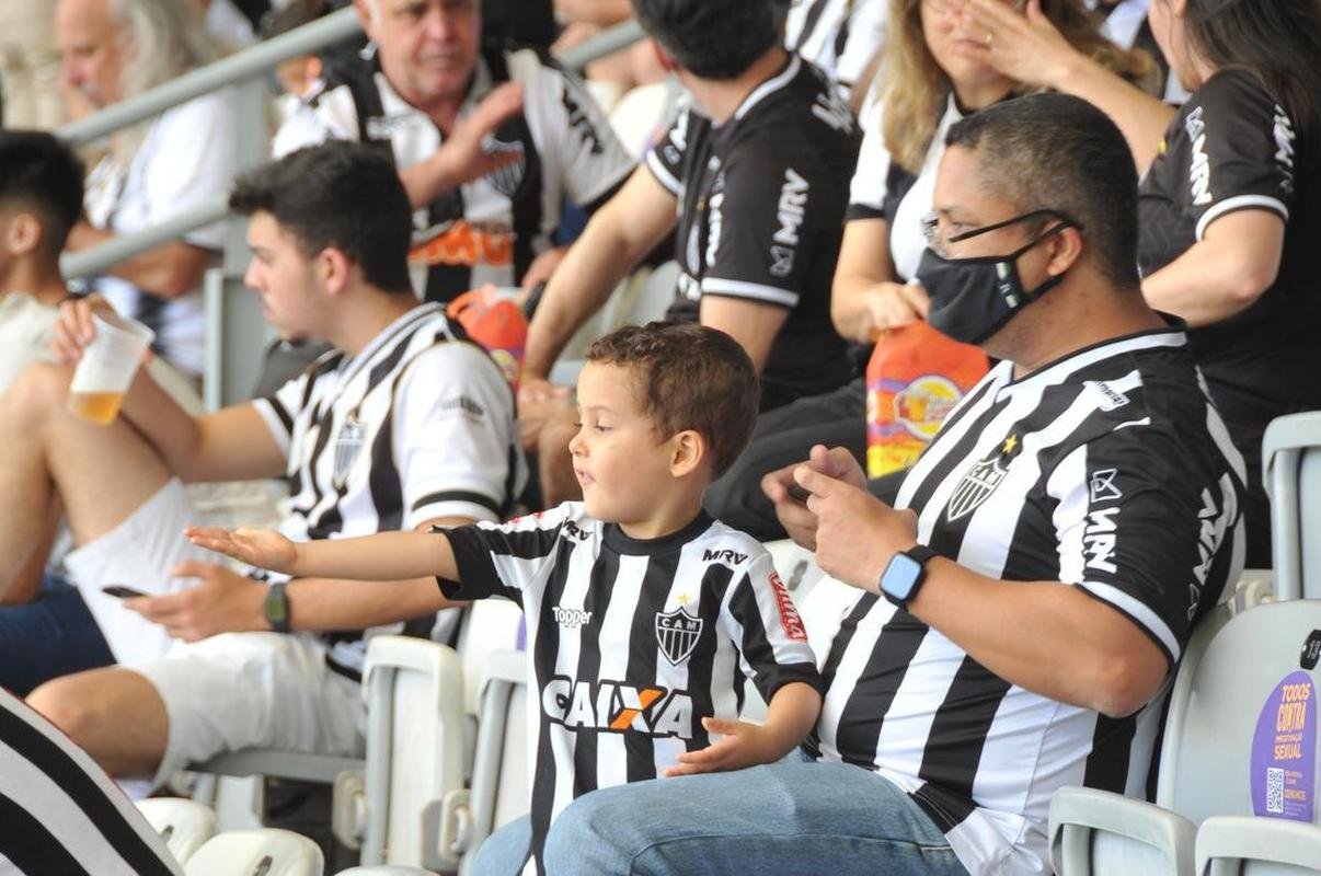Fotos da torcida do Atltico na chegada ao Mineiro para acompanhar o jogo contra o Fluminense pela 36 rodada do Campeonato Brasileiro