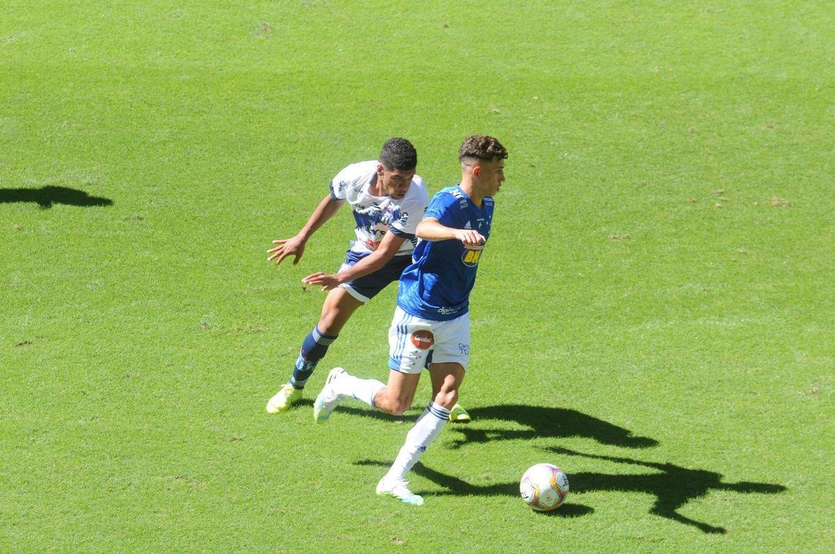 Na retomada do Campeonato Mineiro, Cruzeiro e URT se enfrentaram no Mineiro