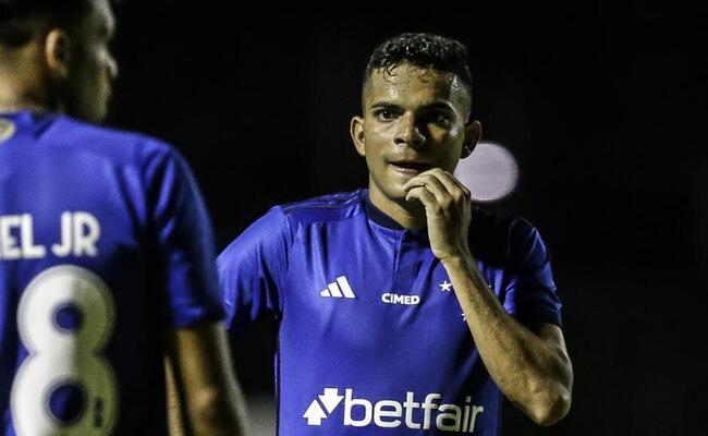 Bruno Rodrigues, atacante do Cruzeiro, na vitria sobre o Villa Nova por 4 a 0