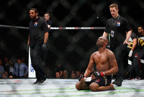 Michael Bisping venceu Anderson Silva por decisão unânime