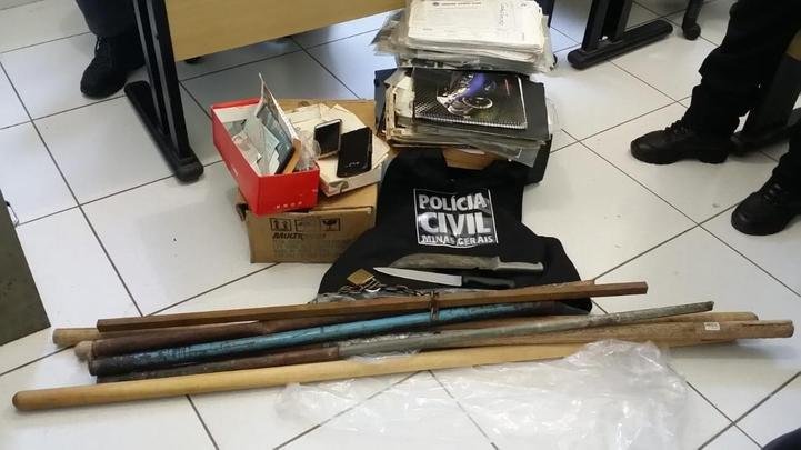 Polícia foi à sede das torcidas organizadas Máfia Azul e Pavilhão Independente nesta terça-feira