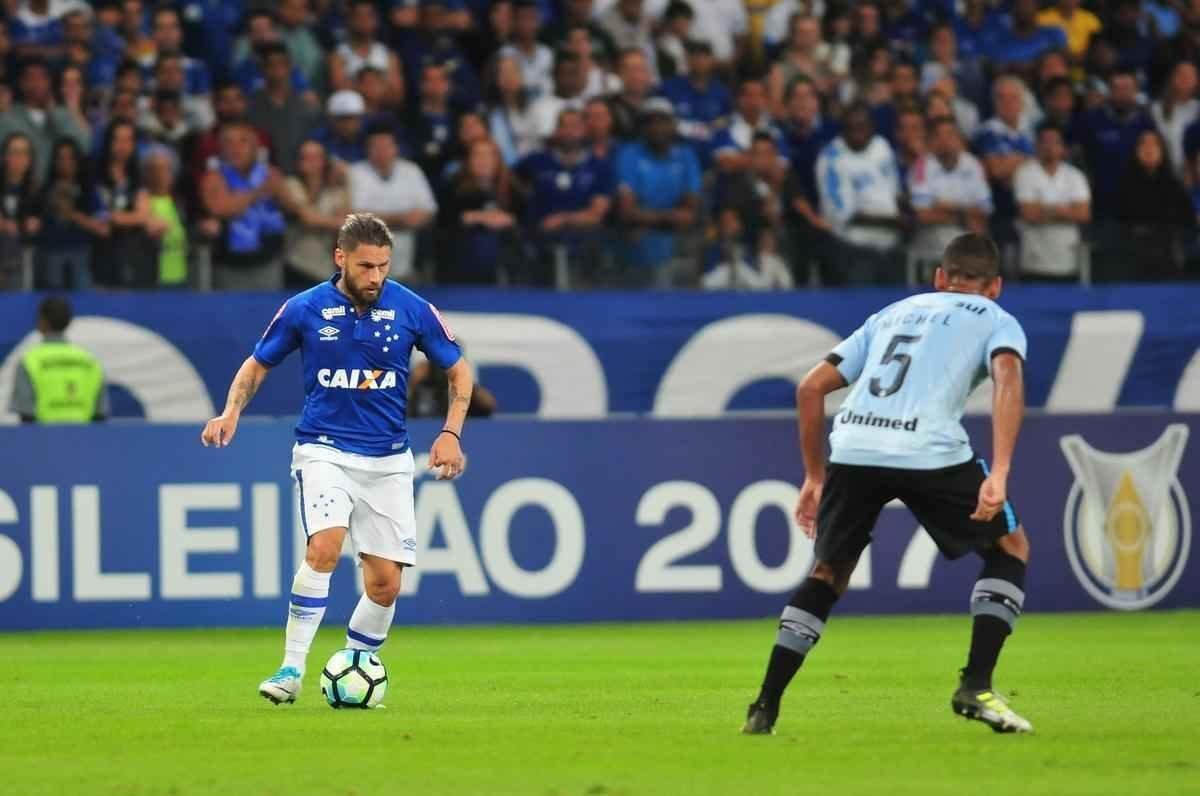 Imagens do jogo entre Cruzeiro e Grmio, pela 8 rodada do Campeonato Brasileiro, no Mineiro