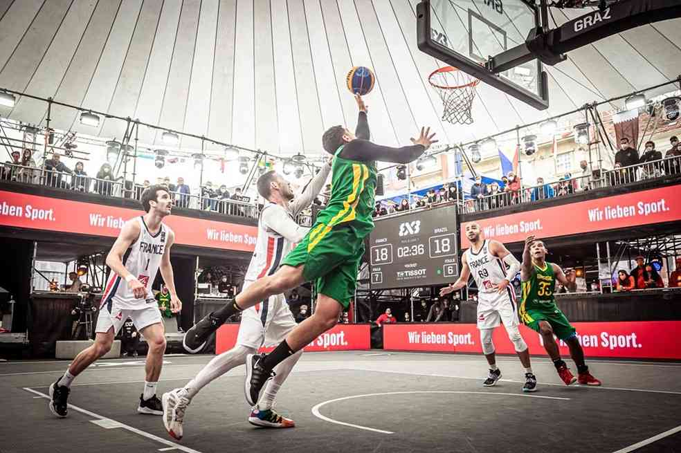 Brasil cai no Mundial e disputará pré-olímpico no basquete - 03/09