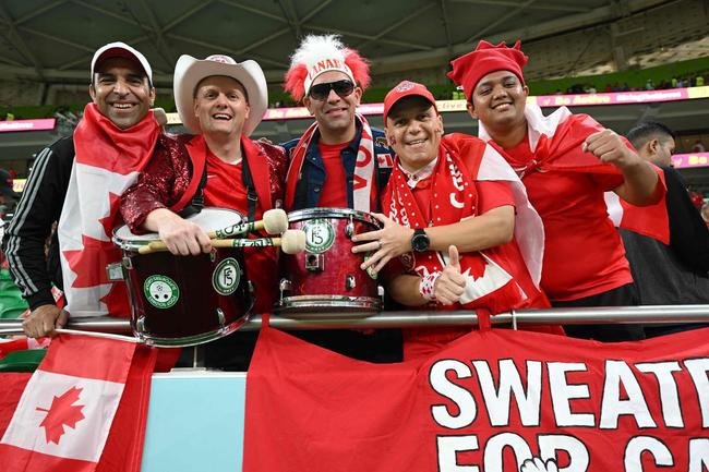 Torcedores de Marrocos e Canad na partida pelo Grupo F da Copa do Mundo 