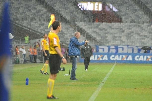 Fotos de Cruzeiro x Cear, no Mineiro, em jogo atrasado da 27 rodada do Brasileiro