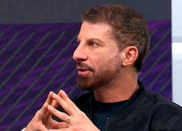 Debate surgiu durante um programa do SporTV, e ex-jogador opinou sobre o tema: "Vejo uma estrutura do Coudet já muito bem elaborada"