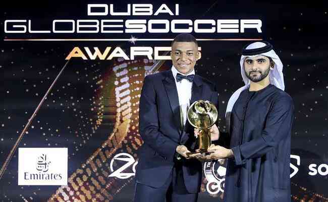 Atacante francês Kylian Mbappé foi eleito o melhor jogador do mundo pela Globe Soccer Awards