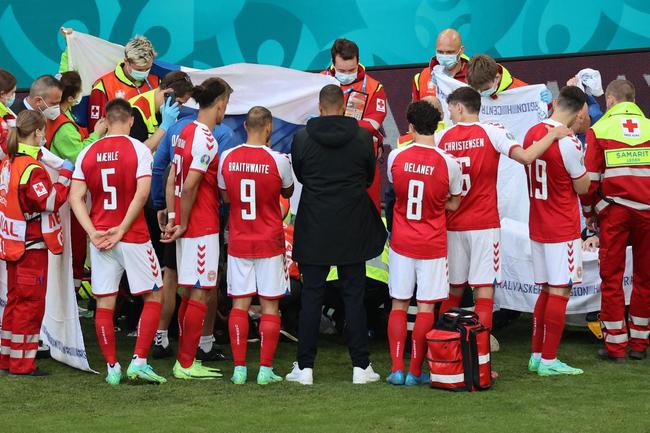 Reação de companheiros, esposa, adversários e torcedores após queda de Eriksen