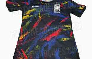 A provvel camisa II da Coreia do Sul para Copa do Mundo foi desenvolvida pela Nike e divulgada de forma antecipada pelo portal Footyheadlines