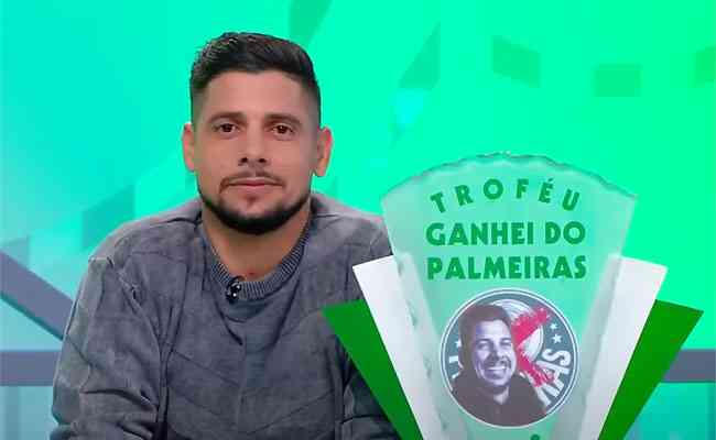 Cicinho provocou Flamengo e Vidal e vê Galo, Palmeiras e São Paulo campeões