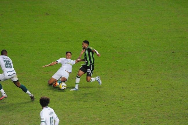 Amrica e Gois se enfrentaram no Independncia, pela 15 rodada da Srie A do Campeonato Brasileiro