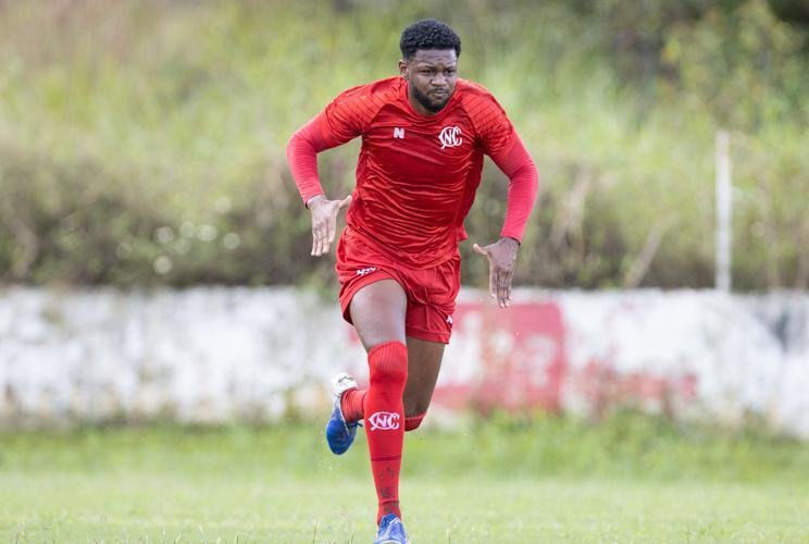 Com o elenco separado em quatro grupos, Náutico realiza primeiro dia de treinos, no Centro de Treinamento Wilson Campos, no bairro da Guabiraba, após quase três meses da suspensão das atividades, por conta da pandemia do coronavírus