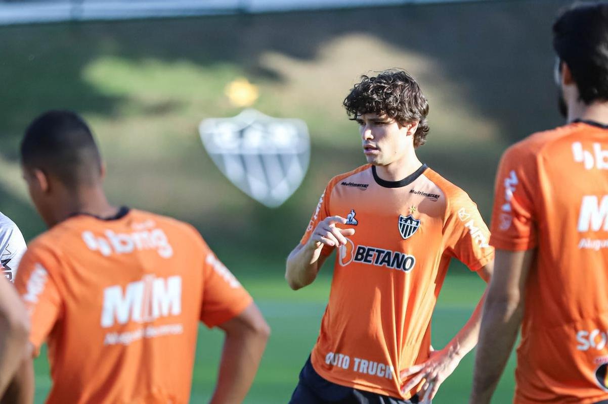 Fotos do treino do Atltico antes da viagem para a Argentina