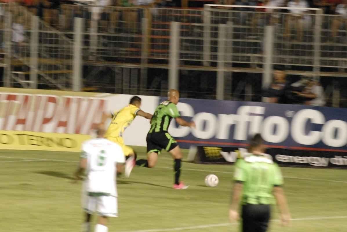 Amrica goleou Luverdense no Passo das Emas com gols de Renan Oliveira, Luan e Neto Moura