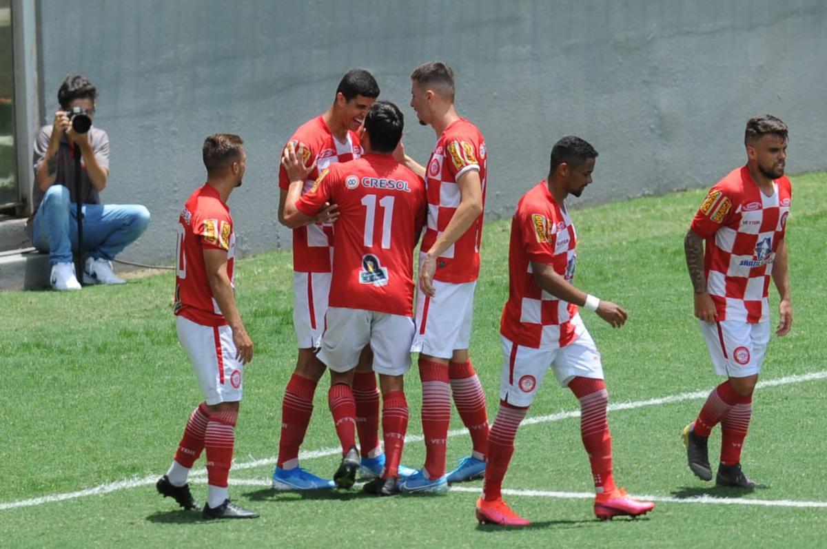 Fotos da vitria do Tombense sobre o Uberlndia pela final da Recopa Mineira