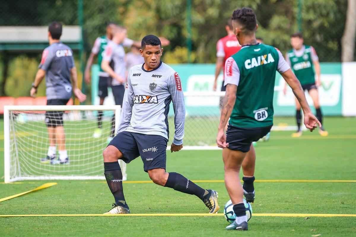 Tcnico Rogrio Micale comeou a montar time para encarar o Fluminense; Fred treinou entre os reservas
