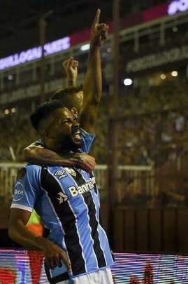 Grmio vence Lans de novo na Argentina e conquista o tri da Copa Libertadores