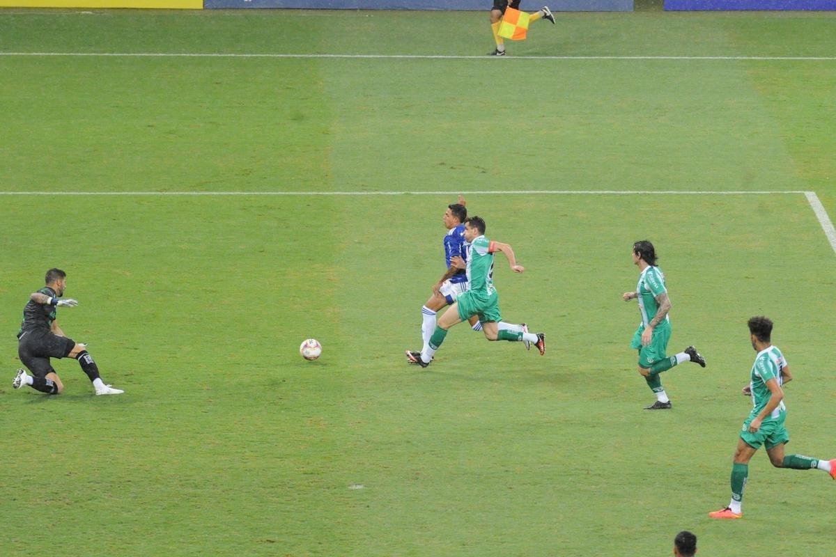 Cruzeiro x Juventude: fotos do jogo desta sexta-feira, no Mineiro, pela 16 rodada da Srie B