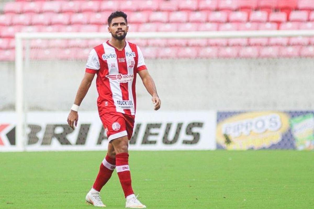 Bryan (lateral-esquerdo) 