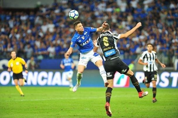 Fotos do segundo tempo, no Mineiro: Bruno Henrique fez 2 a 1 para o Santos e levou deciso para os pnaltis