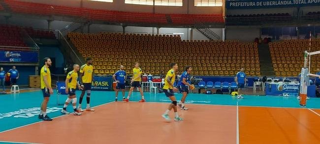 Cruzeiro treina no Sabiazinho, em Uberlndia, antes da deciso contra o Minas na Superliga Masculina