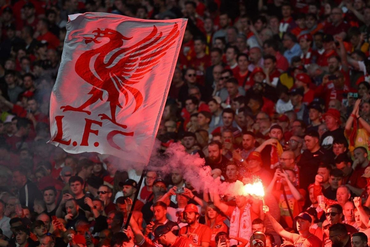 Veja as fotos dos torcedores do Liverpool e do Real Madrid na final