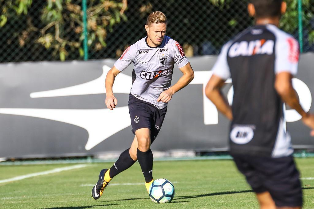 Galo afia pontaria em treino para melhorar nmeros no Brasileiro