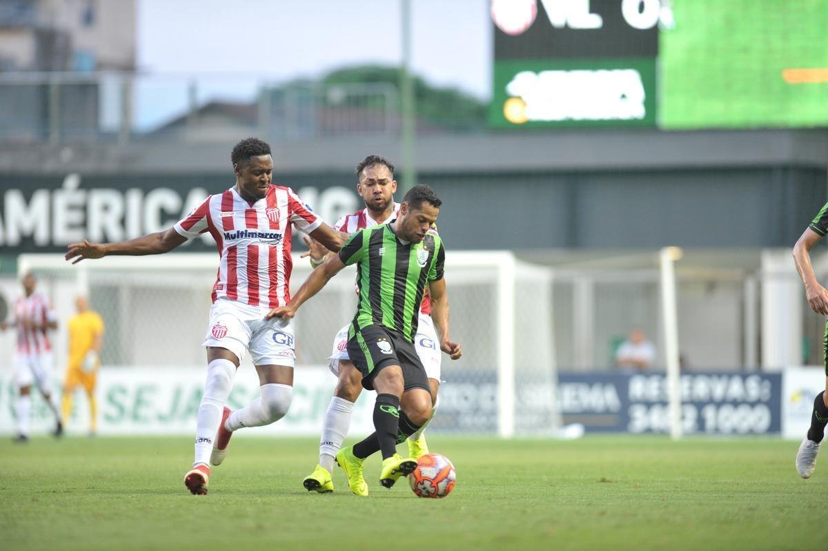 Veja fotos do jogo entre Amrica e Villa Nova