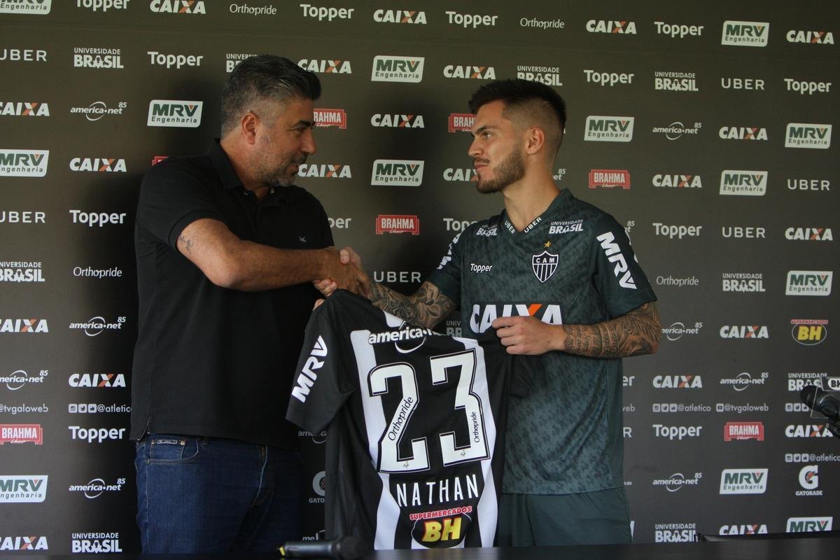 Apresentao do meia Nathan, novo jogador do Atltico
