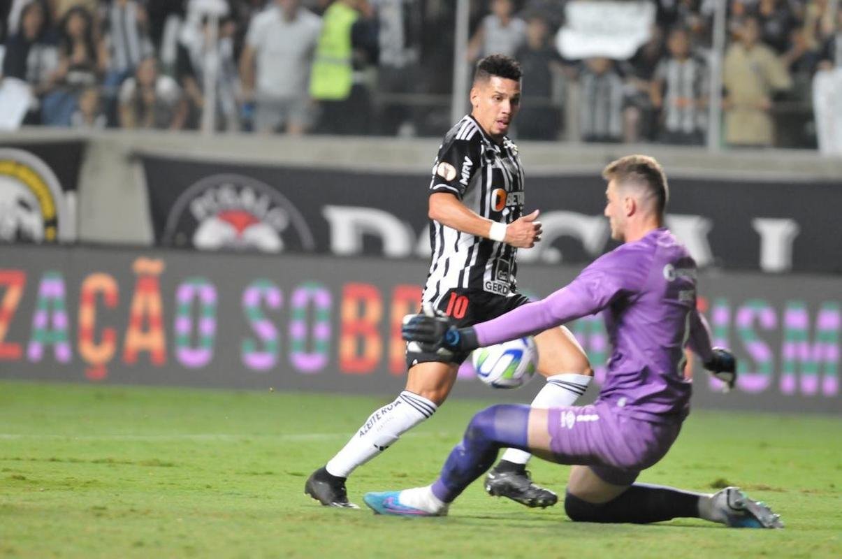 Fotos do jogo entre Atltico e Athletico-PR