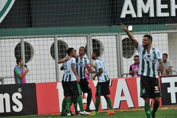 Zagueiro americano Rafael Lima marcou o gol do ttulo sobre o CRB e emocionou o Independncia