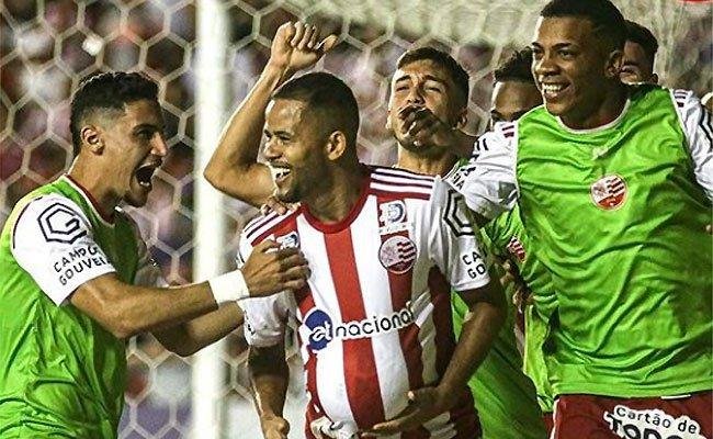 N&Atilde;&iexcl;utico vence Brusque e segue vivo na luta contra o rebaixamento na S&Atilde;&copy;rie B  - Superesportes