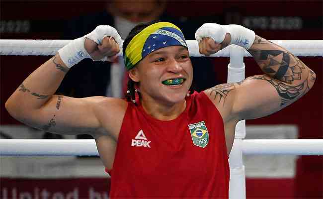 Beatriz Ferreira ter pela frente lutadora uzbeque em busca de vaga na semifinal at 60kg