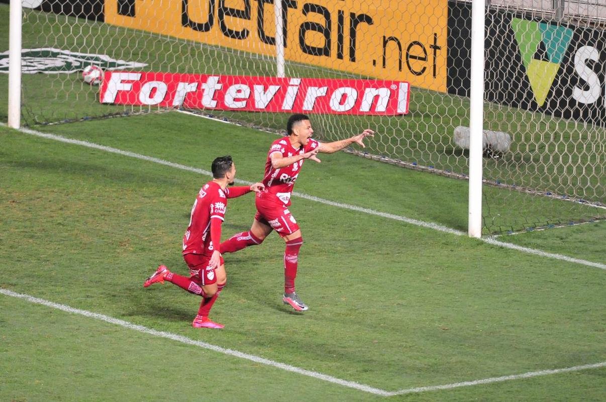 Fotos de Cruzeiro x Vila Nova-GO, no Independncia, em Belo Horizonte, pela 33 rodada da Srie B