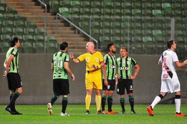 Amrica e Vasco se enfrentaram pela 23 rodada da Srie A do Campeonato Brasileiro, no Independncia