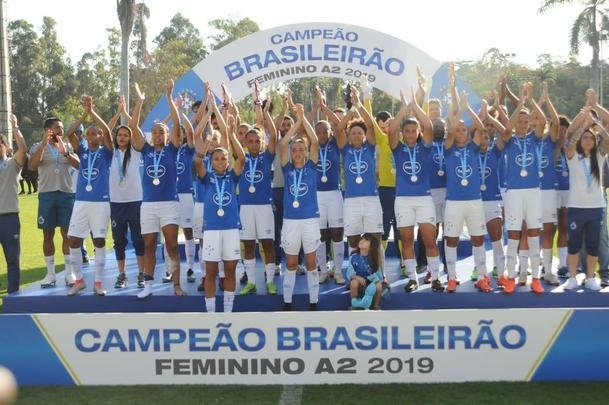 Após vencer Cruzeiro por 4 a 0 no jogo de ida, São Paulo empatou a volta por 1 a 1 e ficou com o título do Campeonato Brasileiro Feminino A2