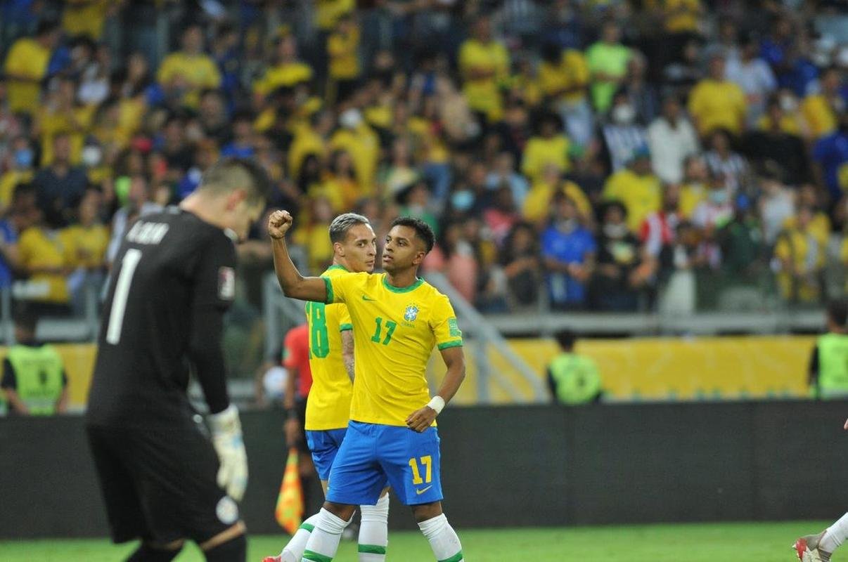 Brasil goleou o Paraguai por 4 a 0 no Mineiro, em BH, pelas Eliminatrias da Copa do Mundo, com gols de Raphinha, Philippe Coutinho, Antony e Rodrygo