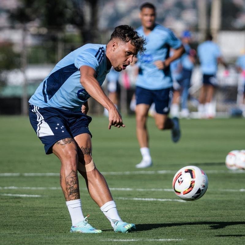 Imagens do treino do Cruzeiro nesta sexta-feira (22 de dezembro), na Toca da Raposa II