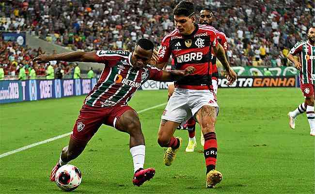 Primeiro jogo deu Flamengo contra o Fluminense: 2 a 0