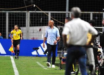 Pepa fez um comentário escatológico durante a entrevista coletiva após a vitória do Cruzeiro sobre o Grêmio, por 1 a 0, neste sábado (23/4), no Independência