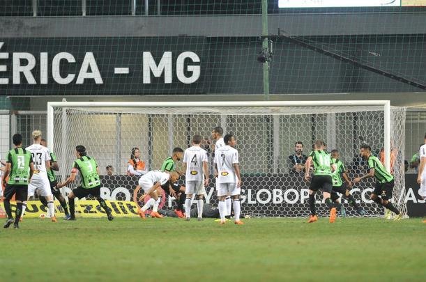 Amrica e Atltico se enfrentaram em clssico vlido pela dcima rodada do Brasileiro
