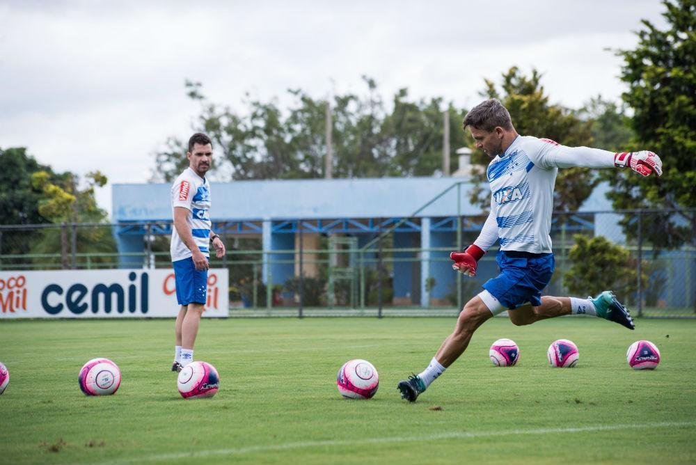 A manh de domingo foi de trabalho intenso na Toca da Raposa II