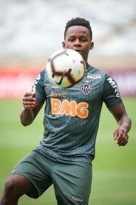 Levir Culpi comanda treino no Mineirão antes da estreia no Grupo E da Libertadores