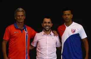 Com jogadores conhecidos da torcida mineira, como o zagueiro Edcarlos o meio-campista Leandro Domingues, o Betim apresentou o elenco nessa segunda-feira (21)