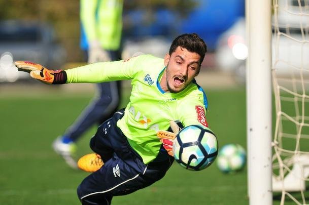 Imagens do treino do Cruzeiro desta quinta-feira, na Toca da Raposa II (Alexandre Guzanshe/EM D.A Press)