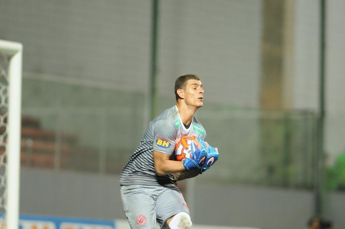 Fotos de Amrica x Tupynambs, no Independncia, pela nona rodada do Campeonato Mineiro