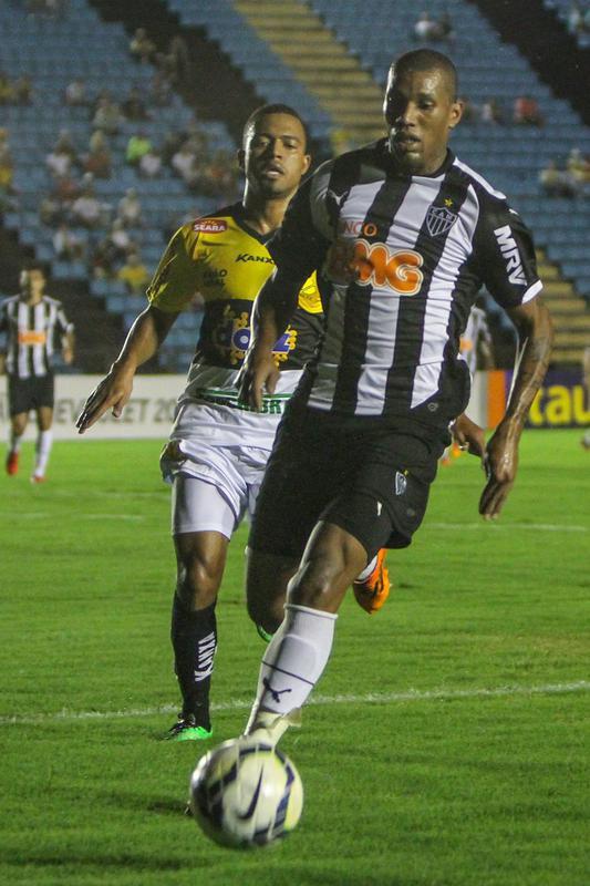 Emerson Conceição - lateral-esquerdo