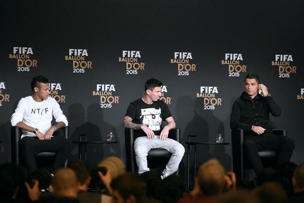 Confira as fotos dos bastidores e da cerimônia da Bola de Ouro