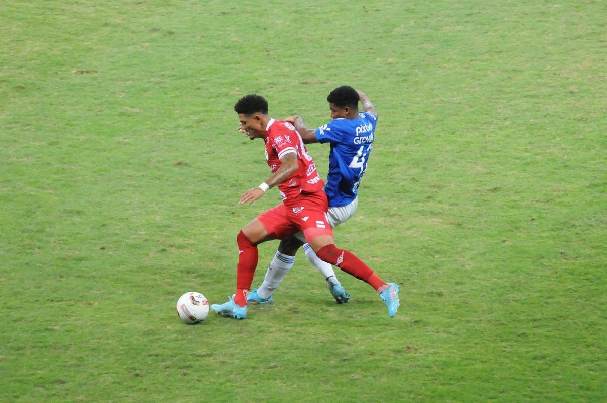 Fotos do jogo entre Cruzeiro e Vila Nova, no Mineiro, pela 15 rodada da Srie B