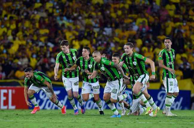 Athletico-PR força pênaltis contra o Bolívar, mas é eliminado em casa